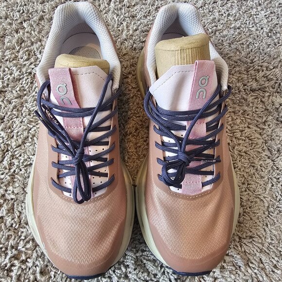 On Running Shoes - ON Cloudnova Womens Shoes Size 7